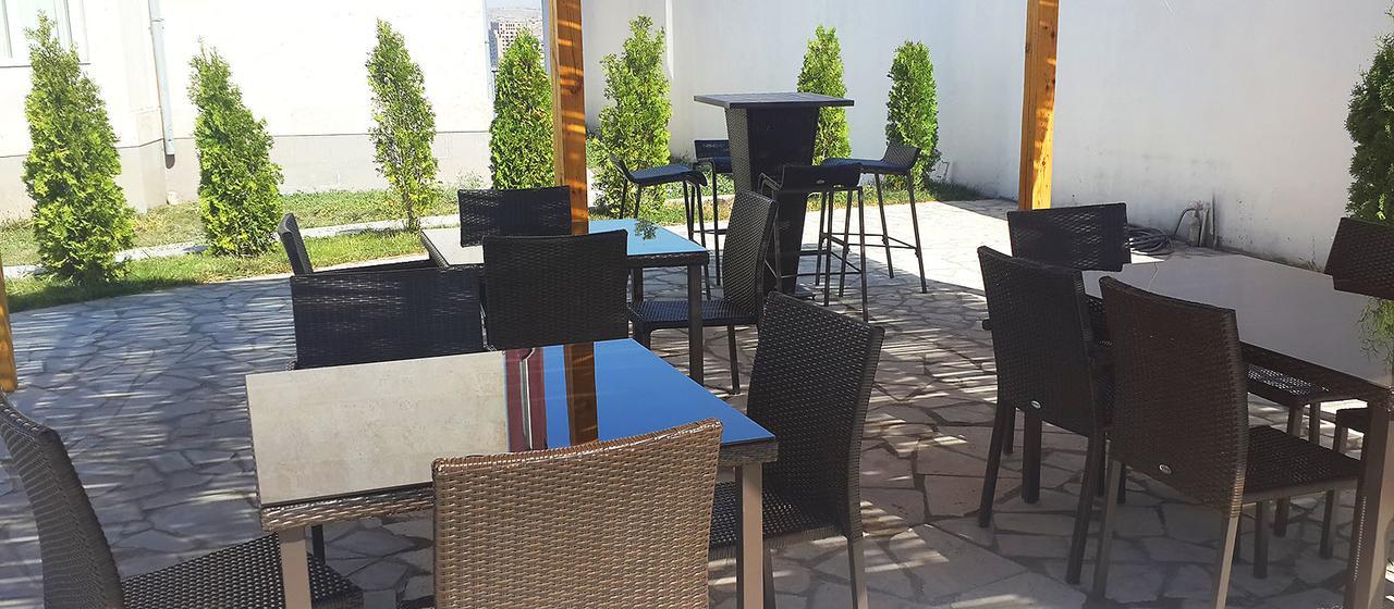 Ossanna Hotel Yerevan Exterior photo