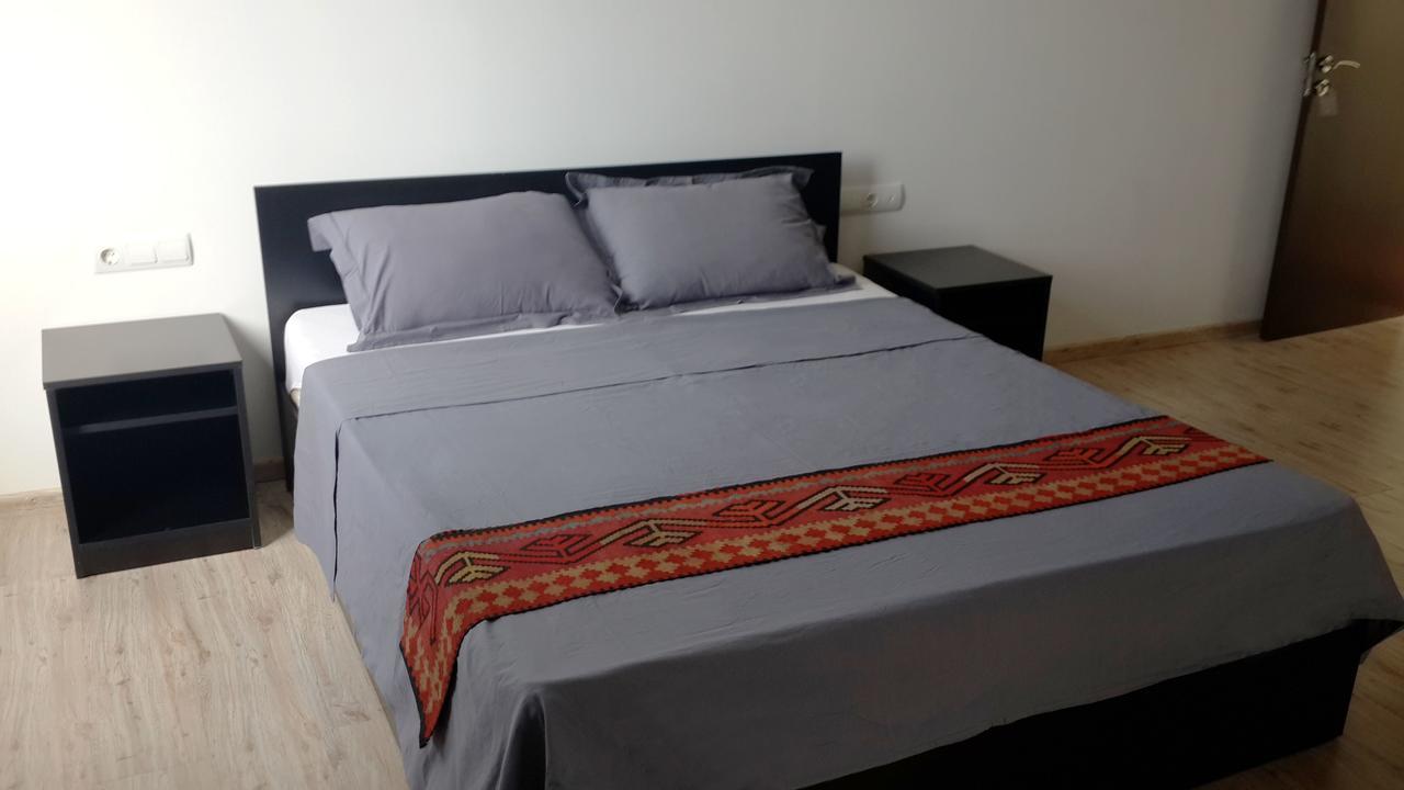 Ossanna Hotel Yerevan Exterior photo