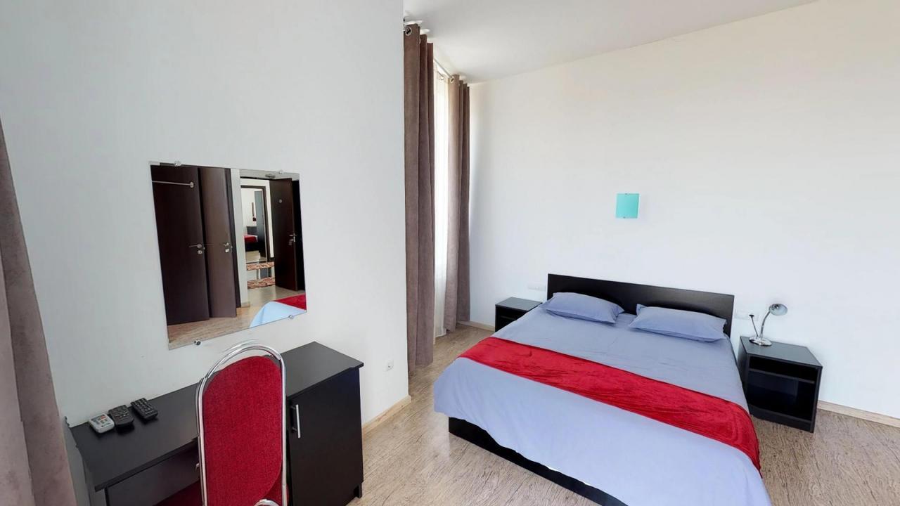 Ossanna Hotel Yerevan Exterior photo